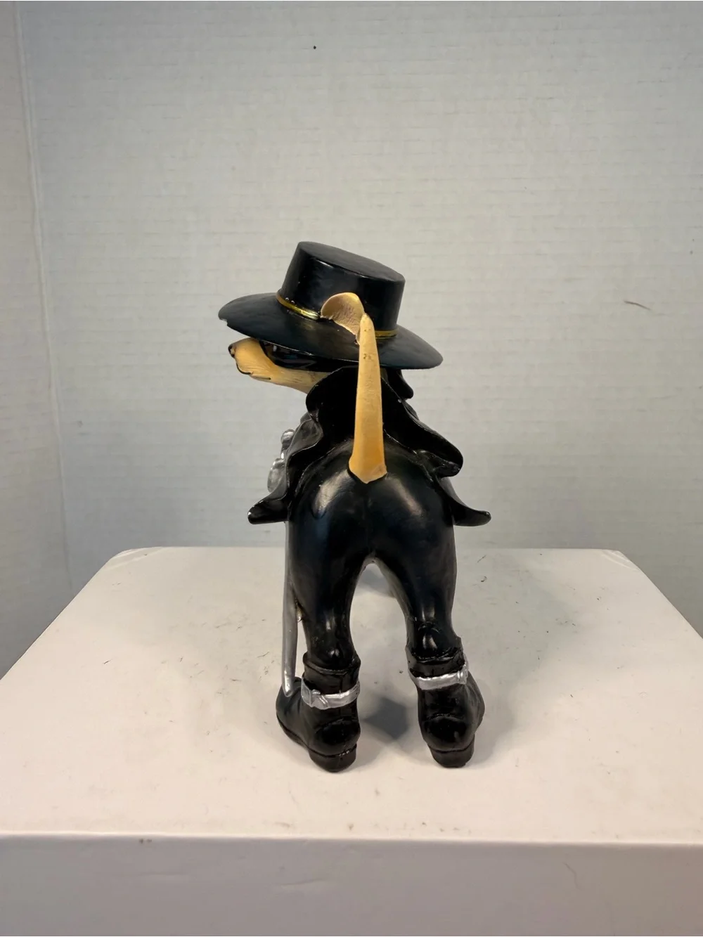 Westland Giftware Aye Chihuahua 'Chirro' Zorro Inspired Dog Figurine